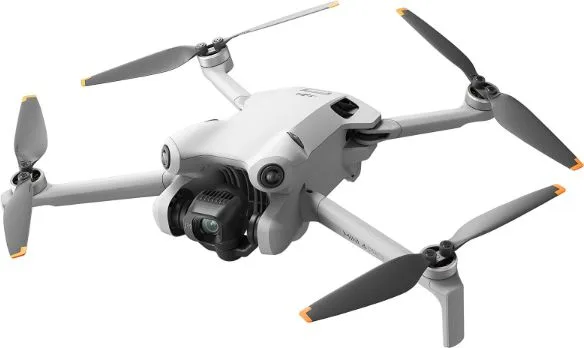 DJI Drone Mini 4 Pro Fly More Combo (DJI RC 2)